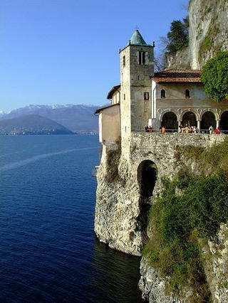 Eremo Santa Caterina del Sasso